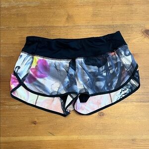 Lululemon Run Speed Shorts RARE PRINT